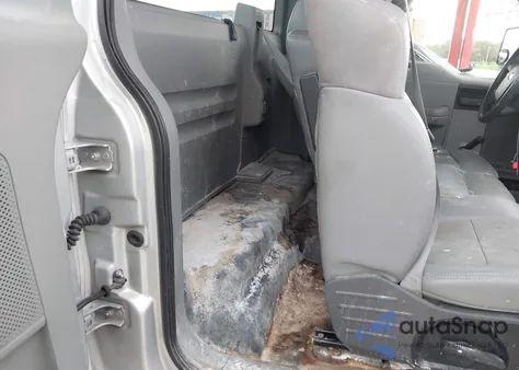 2005 Ford F-150 Stx/Xl/Xlt z USA, uszkodzony, nr VIN 1FTRF12255NB23961